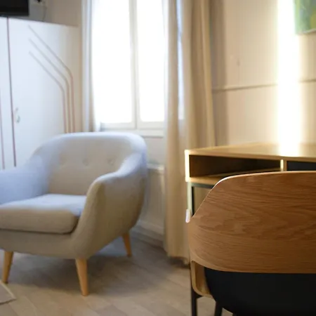 Hotelli Lounatuuli 3*