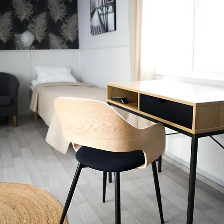 ホテル Hotelli Lounatuuli 3*
